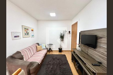 Sala de apartamento à venda com 2 quartos, 48m² em Chácaras Cotia, Contagem