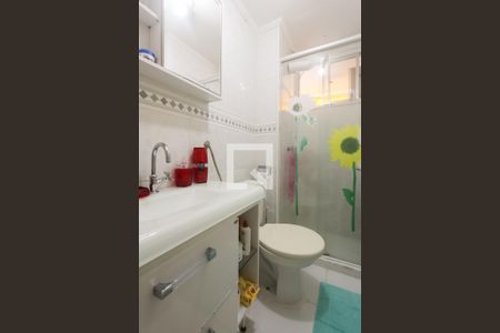 Banheiro de apartamento à venda com 1 quarto, 55m² em Sarandi, Porto Alegre