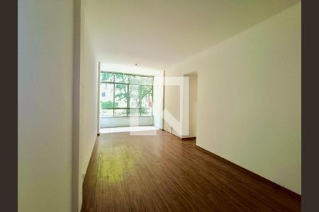 Apartamento à venda com 100m², 3 quartos e 1 vaga Apartamento à venda com 100m², 3 quartos e 1 vagaSala