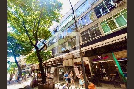 Apartamento à venda com 100m², 3 quartos e 1 vaga Apartamento à venda com 100m², 3 quartos e 1 vagaFachada com cartaz QA.