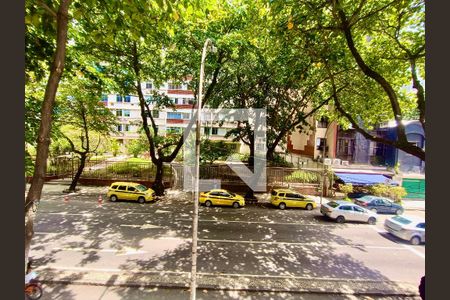 Apartamento à venda com 100m², 3 quartos e 1 vaga Apartamento à venda com 100m², 3 quartos e 1 vagaSala vista