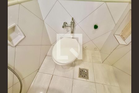 Apartamento à venda com 100m², 3 quartos e 1 vaga Apartamento à venda com 100m², 3 quartos e 1 vagaBanheiro social 1