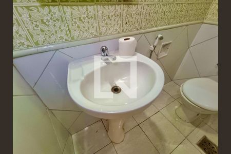 Apartamento à venda com 100m², 3 quartos e 1 vaga Apartamento à venda com 100m², 3 quartos e 1 vagaBanheiro social 1