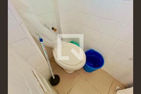 Apartamento à venda com 100m², 3 quartos e 1 vaga Apartamento à venda com 100m², 3 quartos e 1 vagaBanheiro serviço
