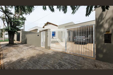 Casa de condomínio à venda com 445m², 3 quartos e 2 vagasFachada