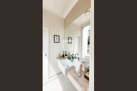 Casa de condomínio à venda com 445m², 3 quartos e 2 vagasLavabo