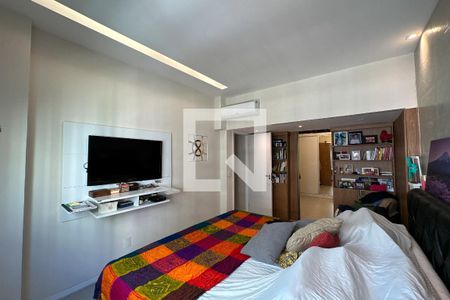 Apartamento à venda com 180m², 3 quartos e 1 vagaSuíte 02