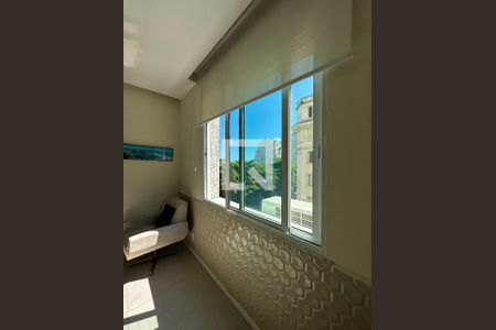 Apartamento à venda com 180m², 3 quartos e 1 vagaSala