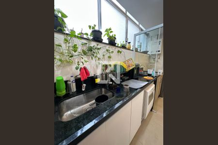 Apartamento à venda com 180m², 3 quartos e 1 vagaÁrea de Serviço