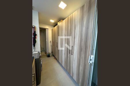 Apartamento à venda com 180m², 3 quartos e 1 vagaÁrea de Serviço