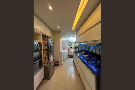 Apartamento à venda com 180m², 3 quartos e 1 vagaCozinha