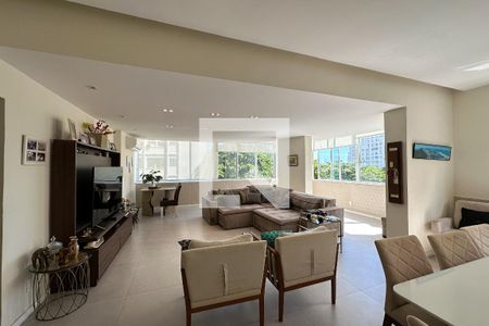 Apartamento à venda com 180m², 3 quartos e 1 vagaSala