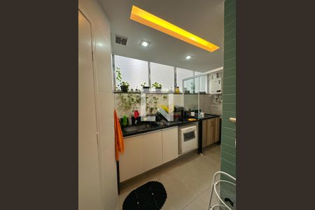 Apartamento à venda com 180m², 3 quartos e 1 vagaÁrea de Serviço