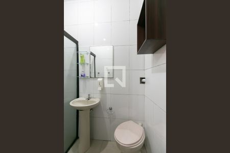 Casa para alugar com 60m², 2 quartos e 1 vaga Casa para alugar com 60m², 2 quartos e 1 vagaBanheiro