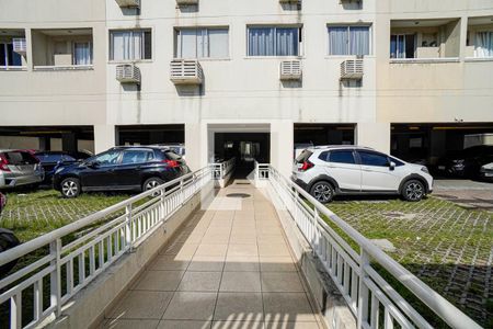 Apartamento para alugar com 65m², 2 quartos e 1 vaga Apartamento para alugar com 65m², 2 quartos e 1 vagaEntrada