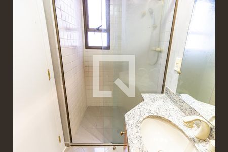 Apartamento para alugar com 156m², 3 quartos e 3 vagas Apartamento para alugar com 156m², 3 quartos e 3 vagasBanheiro da Suíte 2