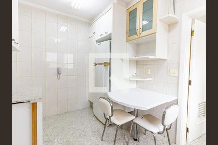 Apartamento para alugar com 156m², 3 quartos e 3 vagas Apartamento para alugar com 156m², 3 quartos e 3 vagasCozinha