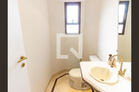 Apartamento para alugar com 156m², 3 quartos e 3 vagas Apartamento para alugar com 156m², 3 quartos e 3 vagasLavabo