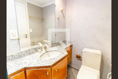 Apartamento para alugar com 156m², 3 quartos e 3 vagas Apartamento para alugar com 156m², 3 quartos e 3 vagasBanheiro da Suíte 2