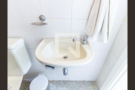 Apartamento para alugar com 156m², 3 quartos e 3 vagas Apartamento para alugar com 156m², 3 quartos e 3 vagasBanheiro de serviço