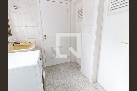 Apartamento para alugar com 156m², 3 quartos e 3 vagas Apartamento para alugar com 156m², 3 quartos e 3 vagasÁrea de Serviço