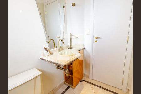 Apartamento para alugar com 156m², 3 quartos e 3 vagas Apartamento para alugar com 156m², 3 quartos e 3 vagasLavabo