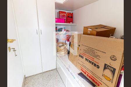 Apartamento para alugar com 156m², 3 quartos e 3 vagas Apartamento para alugar com 156m², 3 quartos e 3 vagasQuarto de Serviço