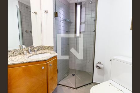 Apartamento para alugar com 156m², 3 quartos e 3 vagas Apartamento para alugar com 156m², 3 quartos e 3 vagasBanheiro da Suíte 3