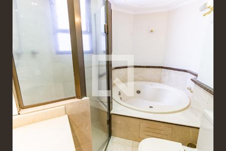 Apartamento para alugar com 156m², 3 quartos e 3 vagas Apartamento para alugar com 156m², 3 quartos e 3 vagasBanheiro da Suíte 1