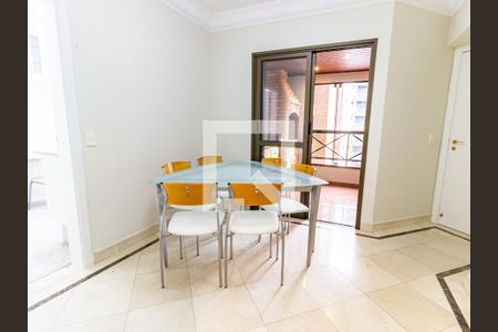 Apartamento para alugar com 156m², 3 quartos e 3 vagas Apartamento para alugar com 156m², 3 quartos e 3 vagasCopa