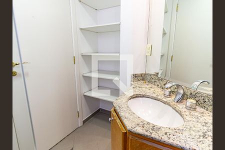 Apartamento para alugar com 156m², 3 quartos e 3 vagas Apartamento para alugar com 156m², 3 quartos e 3 vagasBanheiro da Suíte 3