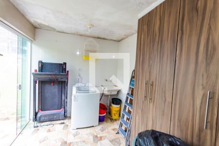 Casa à venda com 150m², 2 quartos e 2 vagas Casa à venda com 150m², 2 quartos e 2 vagasÁrea de Serviço