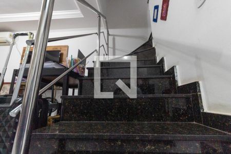 Escada de casa à venda com 3 quartos, 77m² em Jardim Maringá, São Paulo