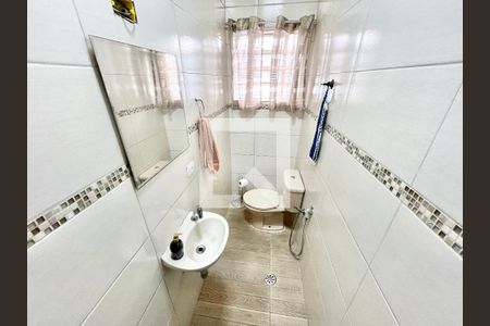 Lavabo de casa para alugar com 3 quartos, 180m² em Jardim Paraíso, São Paulo