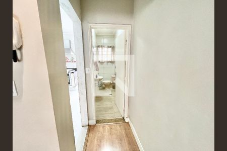 Corredor de casa para alugar com 3 quartos, 180m² em Jardim Paraíso, São Paulo