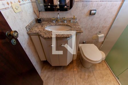 Casa à venda com 171m², 3 quartos e 4 vagasBanheiro da Suíte 2