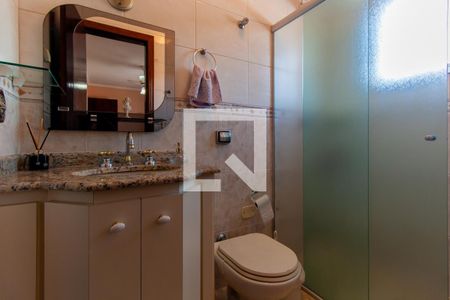 Casa à venda com 171m², 3 quartos e 4 vagasBanheiro da Suíte 2