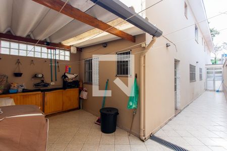 Casa à venda com 171m², 3 quartos e 4 vagasQuintal
