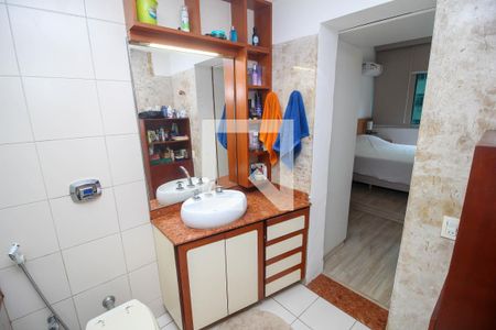 Apartamento à venda com 280m², 4 quartos e 2 vagasBanheiro da Suíte 2