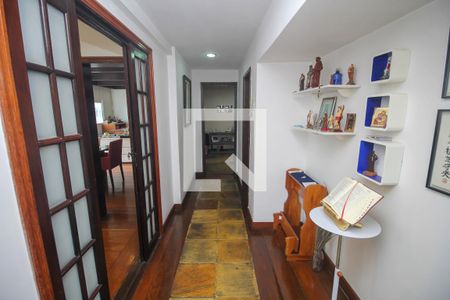 Apartamento à venda com 280m², 4 quartos e 2 vagasCorredor