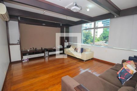 Apartamento à venda com 280m², 4 quartos e 2 vagasSala de Telão