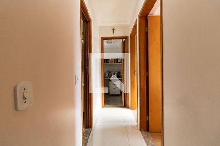 Corredor de apartamento à venda com 3 quartos, 61m² em Vila Moinho Velho, São Paulo