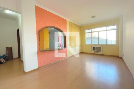 Sala de apartamento à venda com 3 quartos, 120m² em Centro Histórico, Porto Alegre