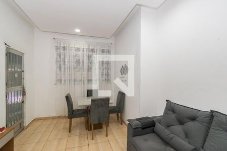 Sala de casa à venda com 3 quartos, 50m² em Olaria, Rio de Janeiro