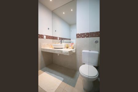 Apartamento à venda com 153m², 3 quartos e sem vagaBanheiro social