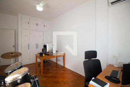 Apartamento à venda com 153m², 3 quartos e sem vagaQuarto 2