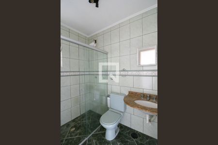 Banheiro de apartamento para alugar com 1 quarto, 58m² em Sarandi, Porto Alegre