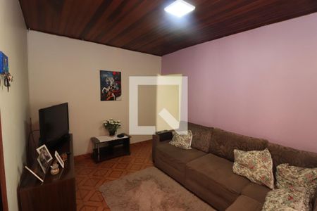 Sala de TV de casa à venda com 4 quartos, 120m² em Vila Carrão, São Paulo