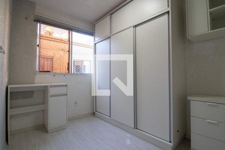 Quarto 1 de apartamento para alugar com 2 quartos, 42m² em Sarandi, Porto Alegre