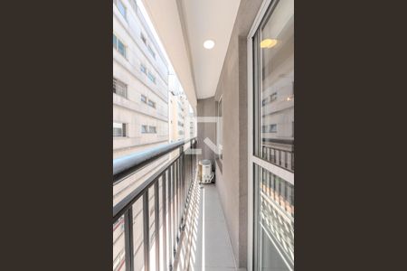 Studio para alugar com 25m², 1 quarto e sem vaga Studio para alugar com 25m², 1 quarto e sem vagaSacada